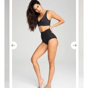 Good American High Impact Boy Short